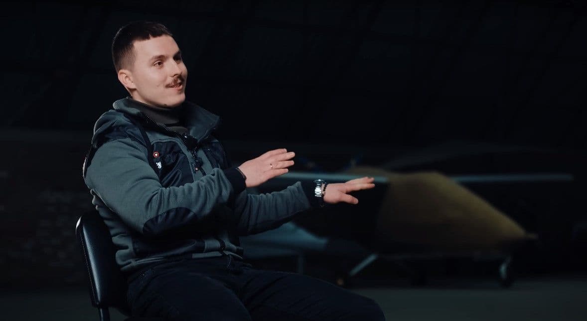 Інтерв'ю з Вадимом Ворошиловим та писанки «Укрпошти» — головне за 16 квітня