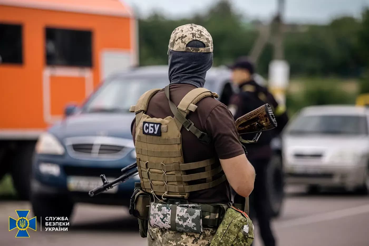 Зміна часу продажу алкоголю та знайдений схрон з бомбами на Полтавщині — головне за 15 серпня
