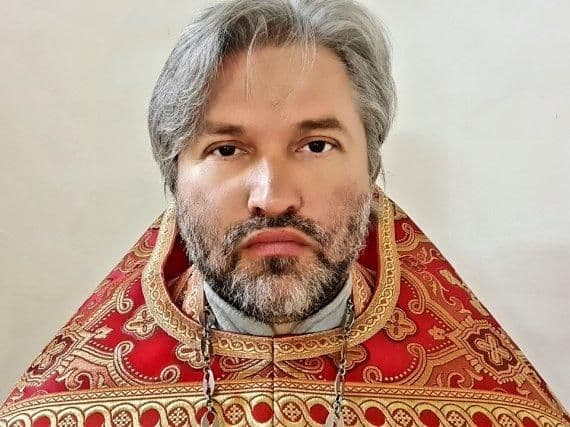ПЦУ наклала санкції на депутата-священника Олександра Дедюхіна