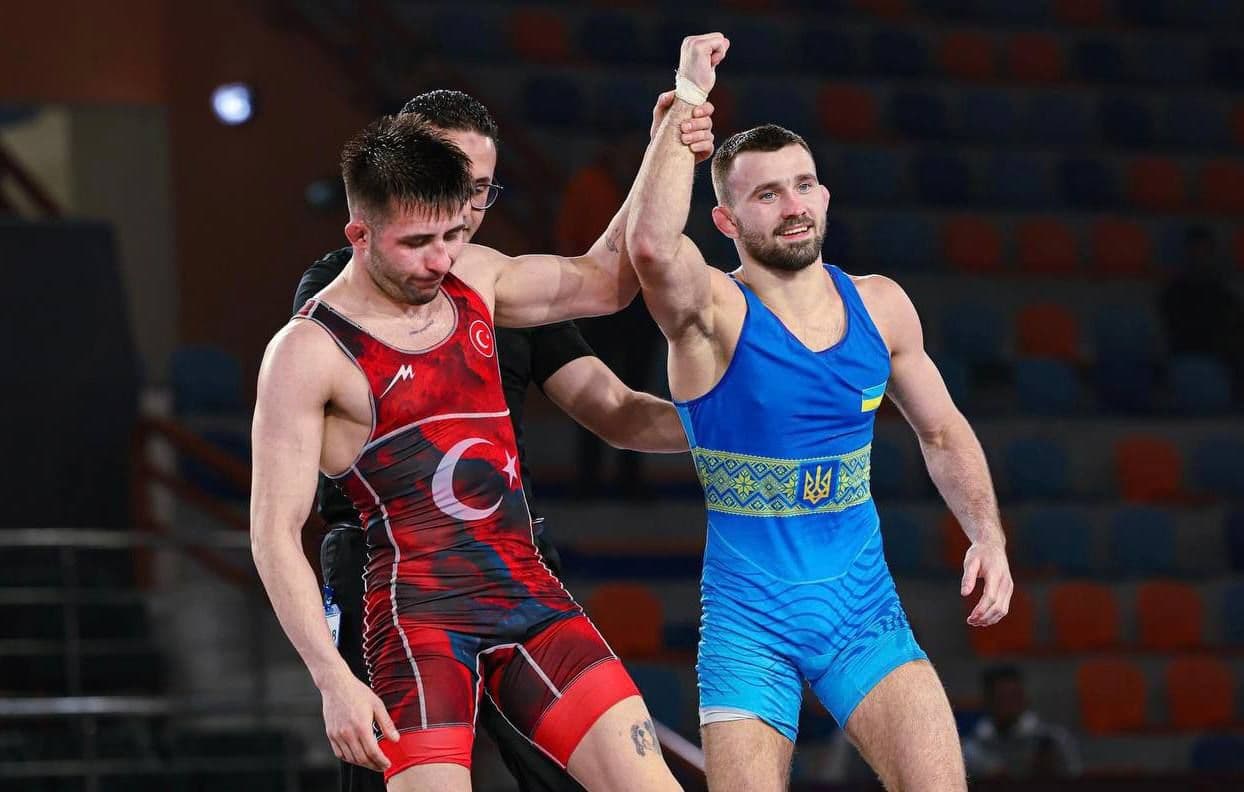 Полтавський спортсмен став віцечемпіоном з вільної боротьби у Єгипті