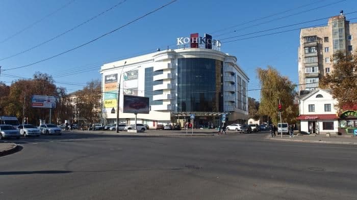 На аварійних перехрестях Полтави просять встановити додаткові світлофори