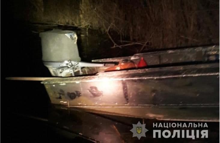 У Кременчуцькому районі рибалки протаранили човен поліціянтів: правоохоронець отримав струс мозку