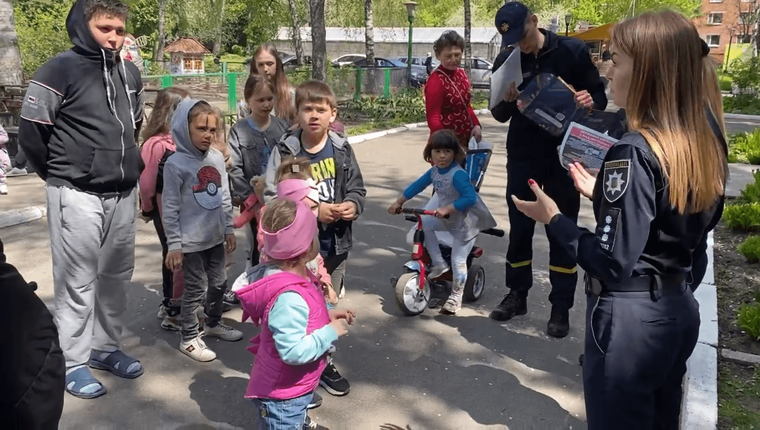 У Полтаві патрульні проводять заняття для дітей-переселенців