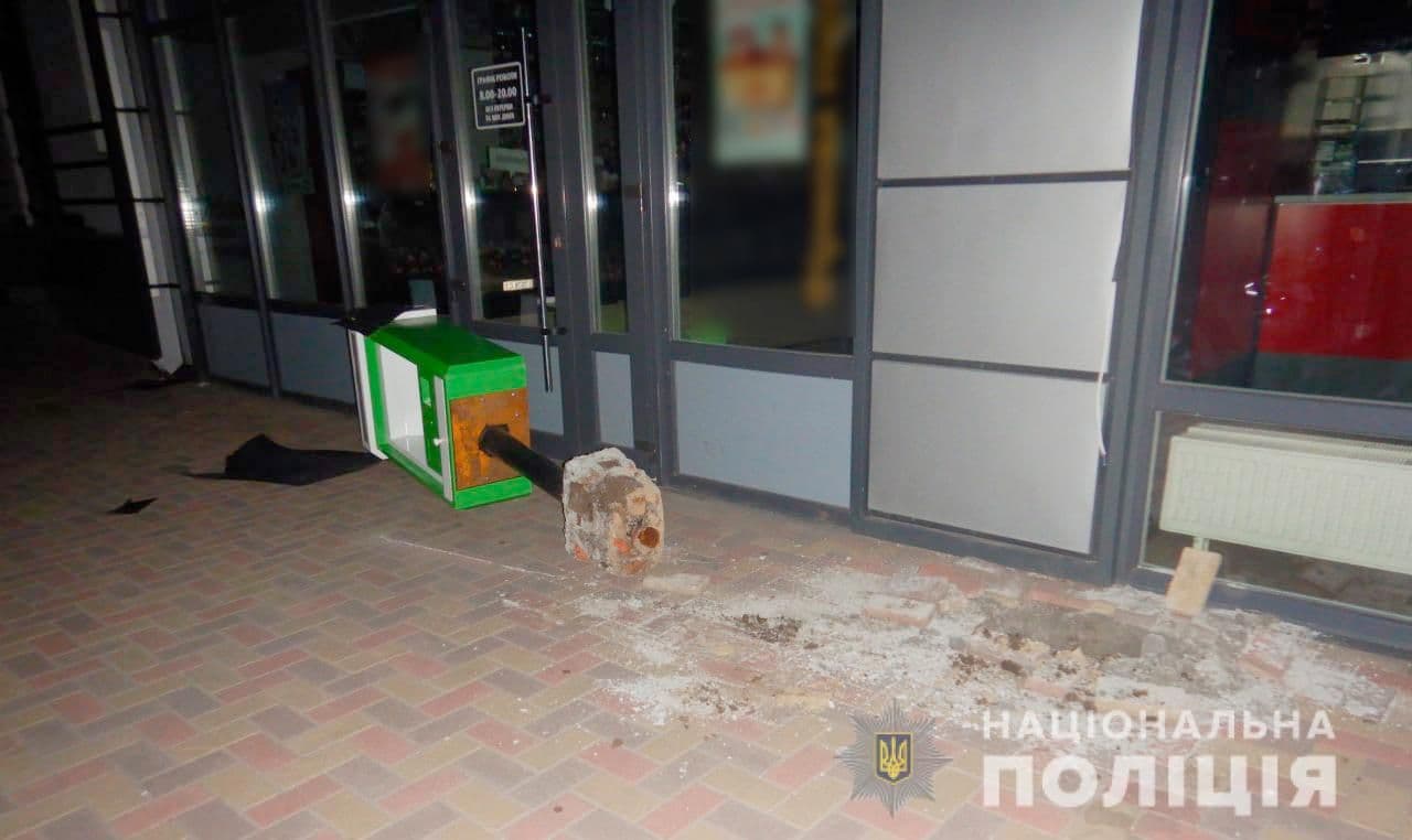 У Полтаві на Європейській намагалися викрасти платіжний термінал