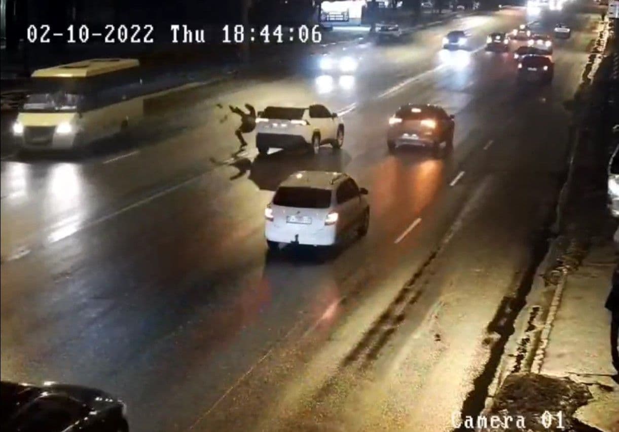 Поліцейські відшукали водія, який у Полтаві збив людину і втік