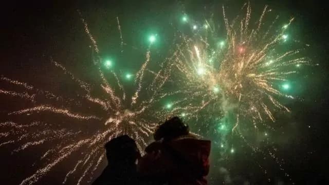 Вночі у Кременчуці запускали феєрверки — шукають порушників