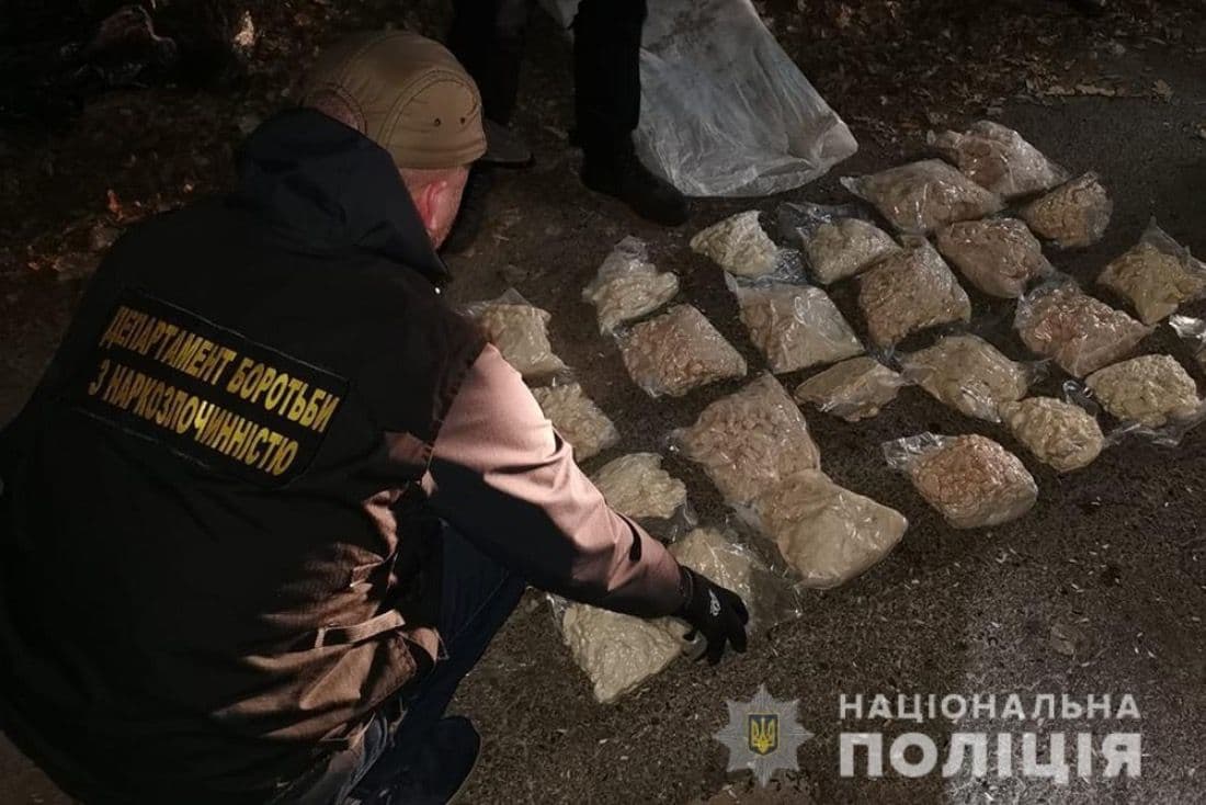 У Львові затримали 18-річного мешканця Полтавщини, що торгував наркотиками