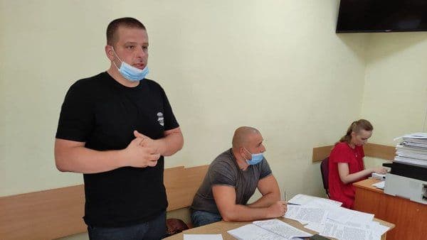 У Полтаві суд виправдав підозрюваного у хабарництві ексдиректора ритуального бюро