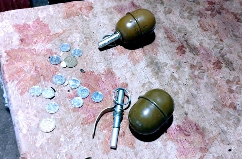 На Полтавщині поліція вилучила у чоловіка набої, гранати та наркотики