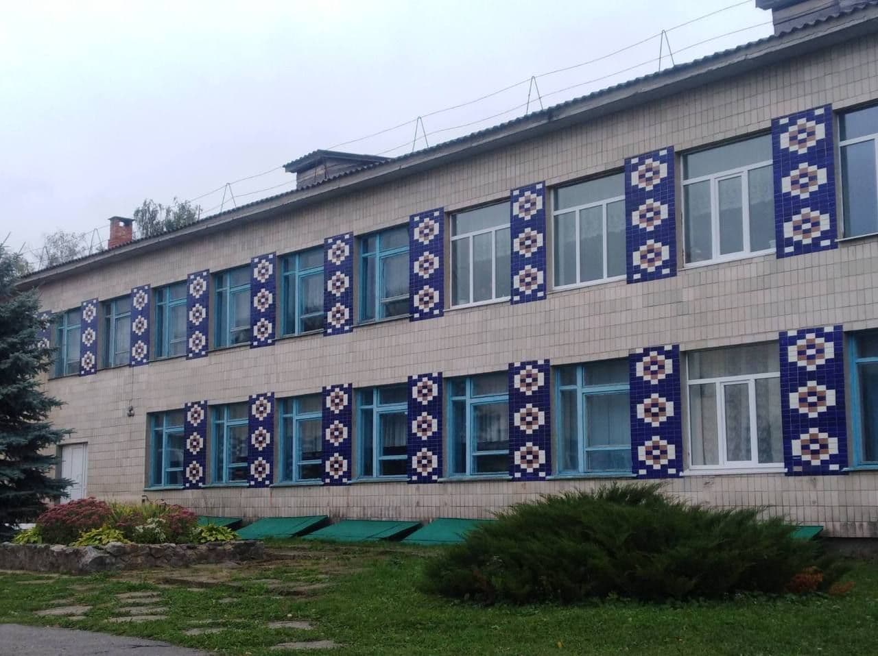 Сучасний та безпечний: у Комишнянському ліцеї відремонтують дах