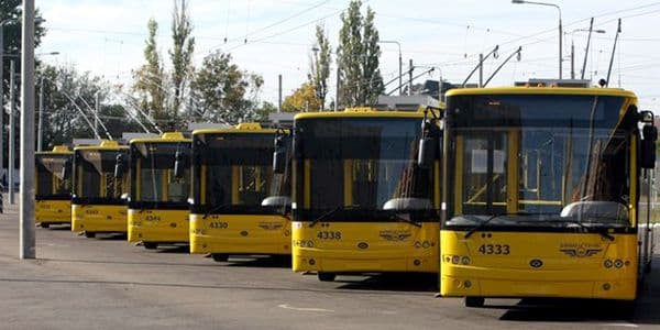 Чутки про передачу комунального транспорту у приватні руки виявилися неправдивими