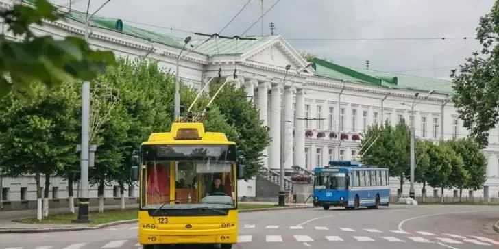 У Полтаві продовжили рух тролейбусів до 21:00