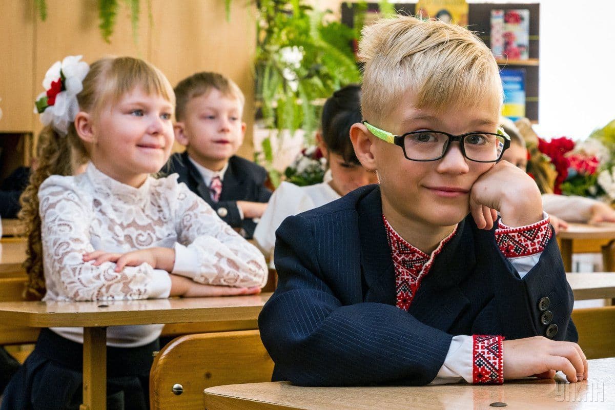 Для полтавських першачків планують закупити канцелярію майже на три мільйони