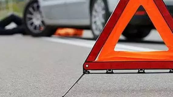 У Полтаві автомобіль наїхав на людину: чоловік в лікарні
