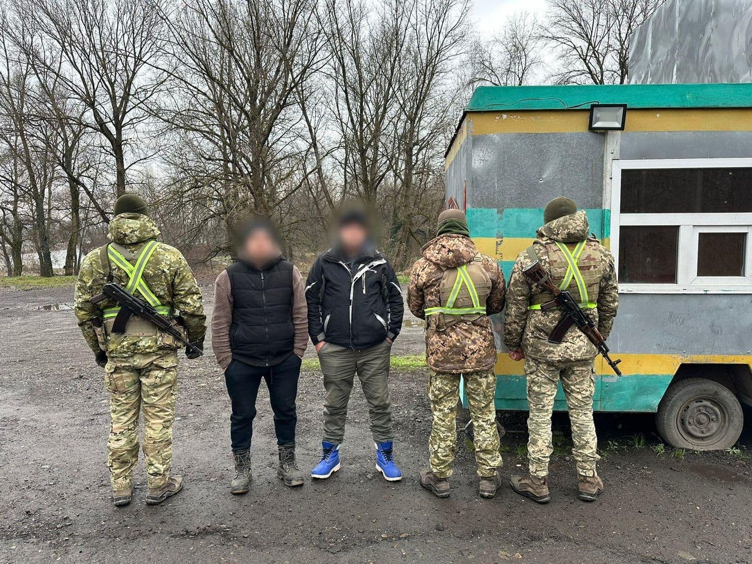 На кордоні з Румунією затримали двох полтавців