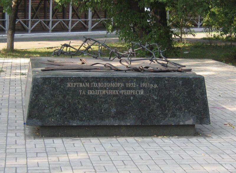 В окупованому Маріуполі знесли меморіал Голодомору