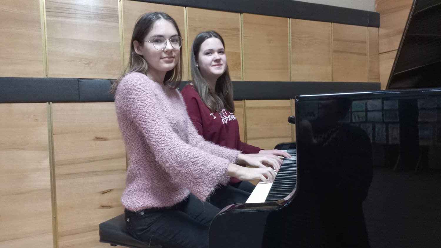 Піаністки із Полтавщини здобули перемогу у міжнародному конкурсі