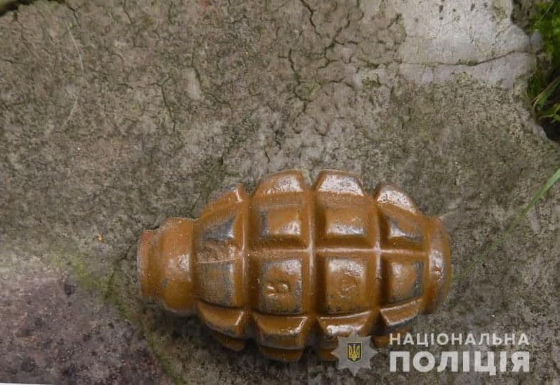 У 47–річного жителя Хорольської громади вилучили гранату