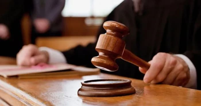 Виписав собі премій на понад 120 тисяч: на Полтавщині судитимуть головного лікаря