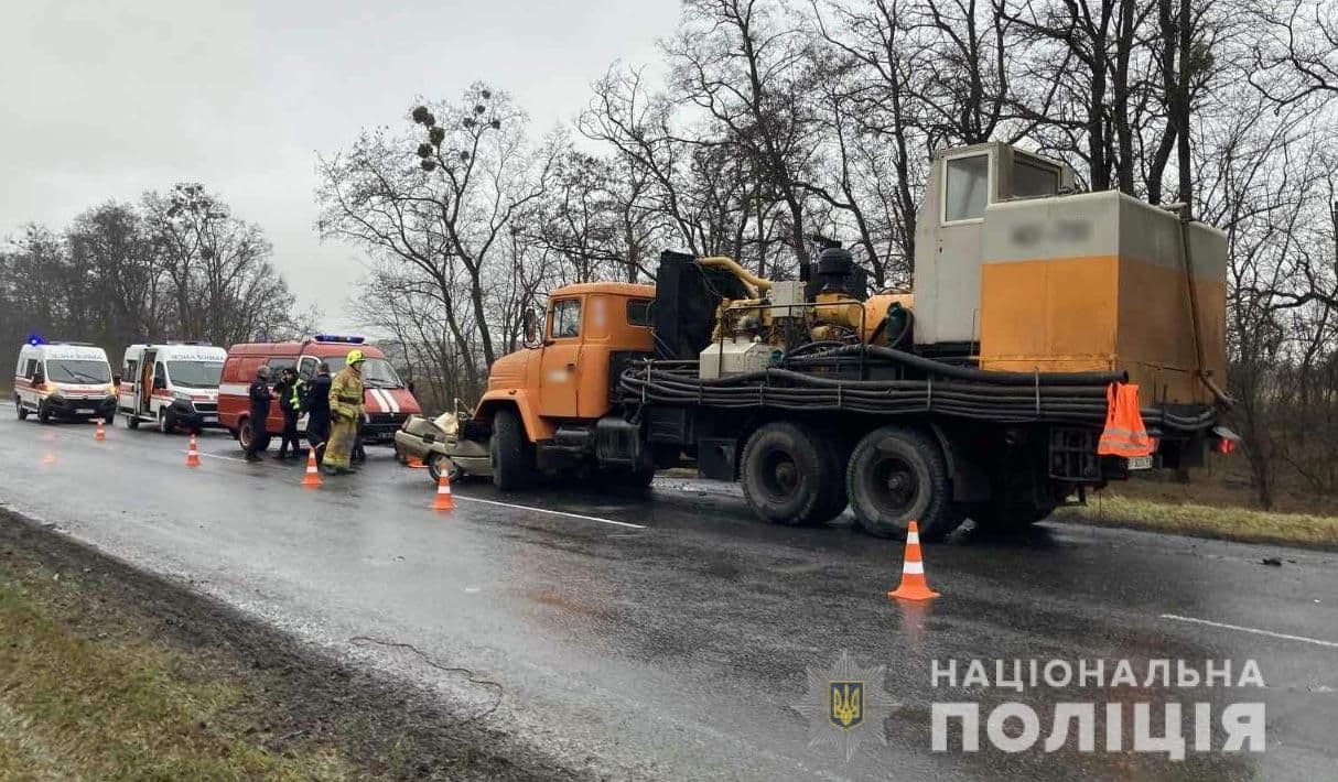 Біля Стасів КрАЗ зіштовхнувся зі Славутою: двоє загиблих
