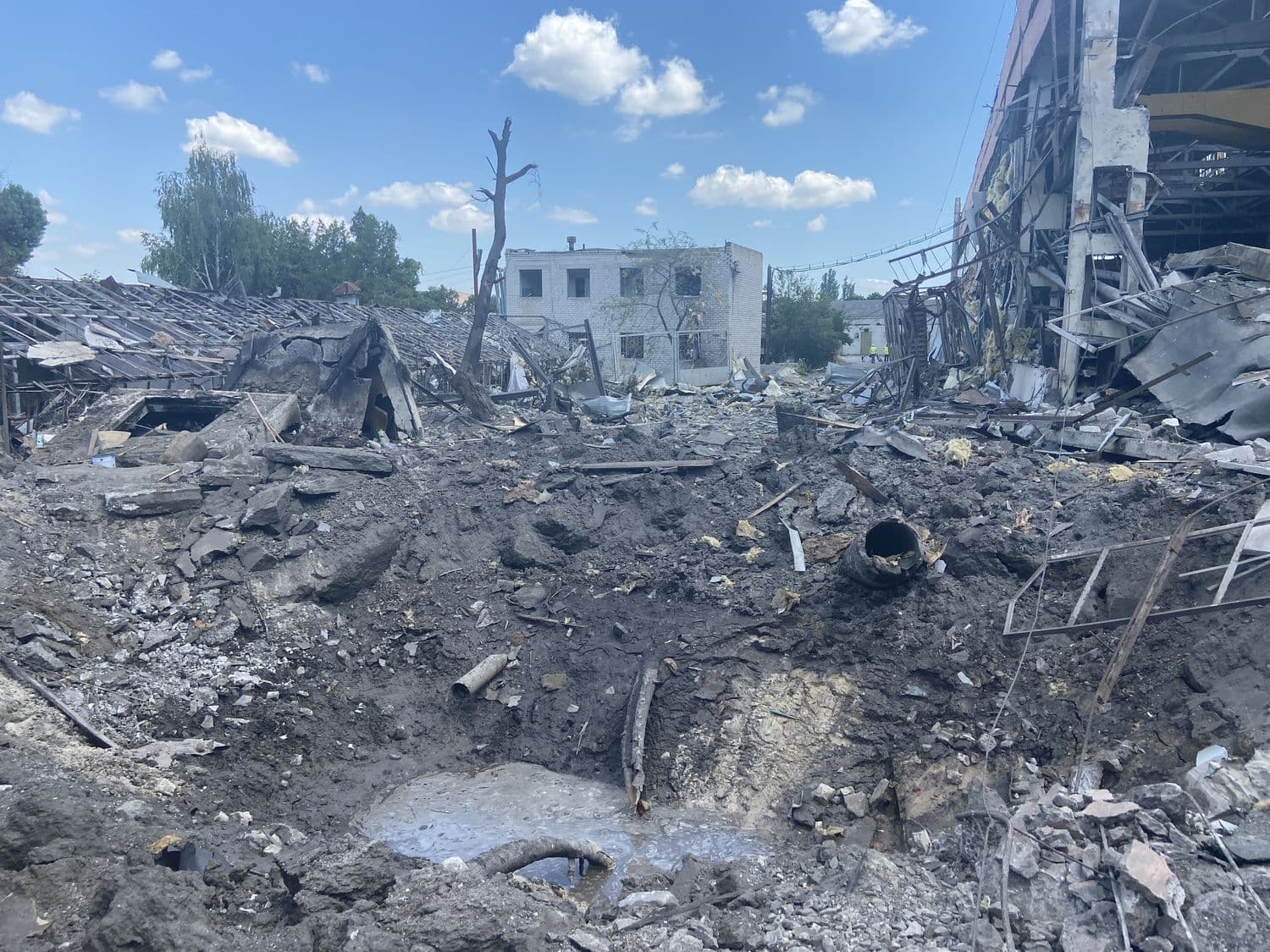 Одна з ракет, які вдарили по Кременчуку, зруйнувала цех «Кредмашу» (фото)