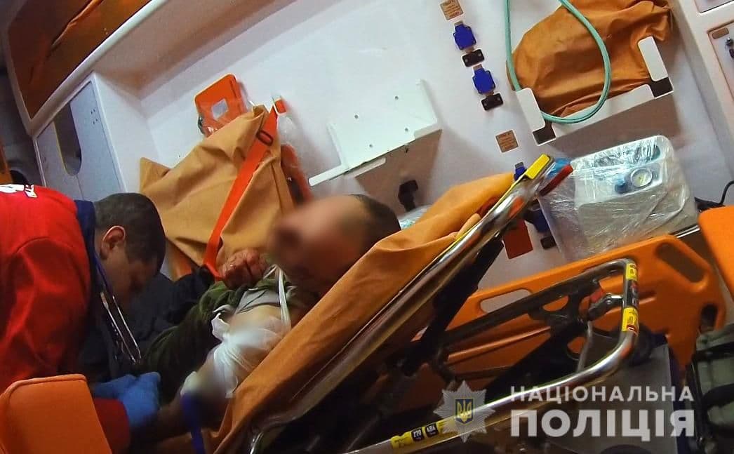 На Полтавщині госпіталізували чоловіка з вогнепальним пораненням