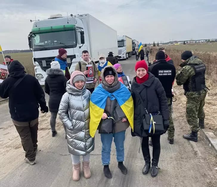 Полтавка мобілізує українців для блокування російських фур на польсько-білоруському кордоні