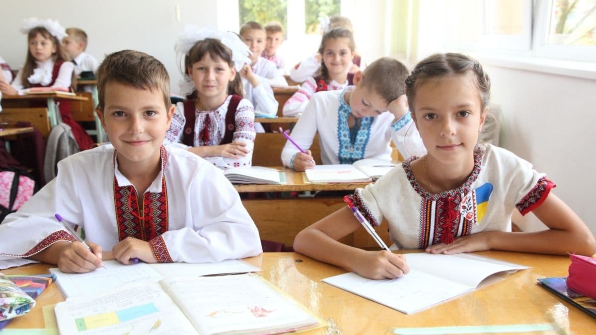 У школах Полтавщини можуть з'явитися заступники з патріотичного виховання