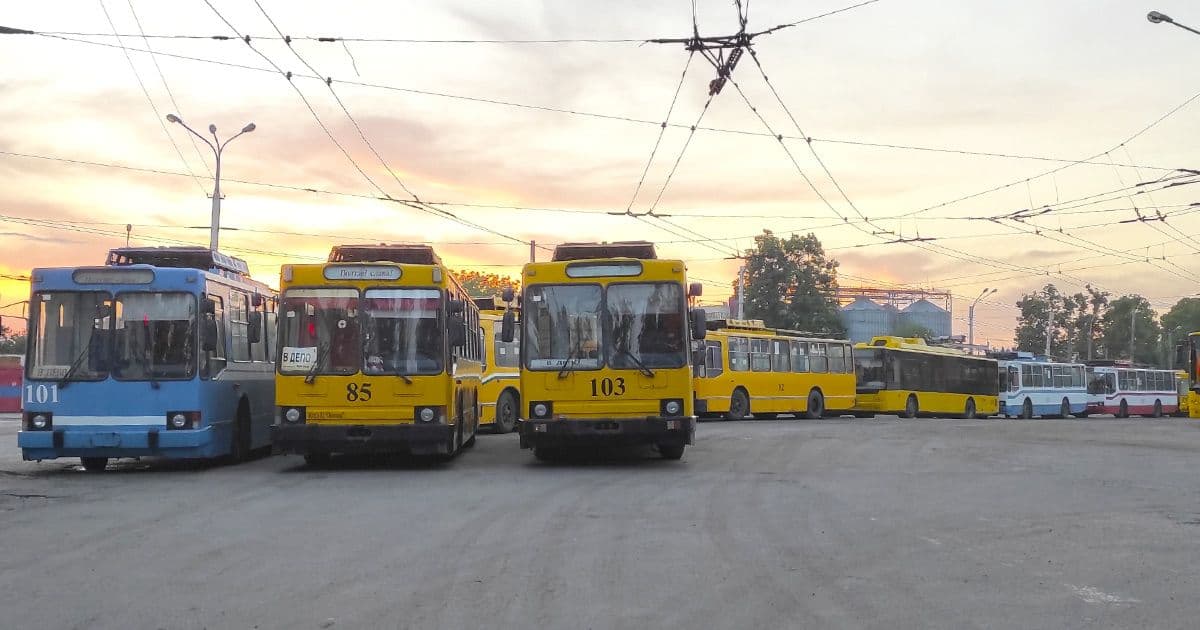 Полтавці вимагають продовжити рух транспорту до 22:00