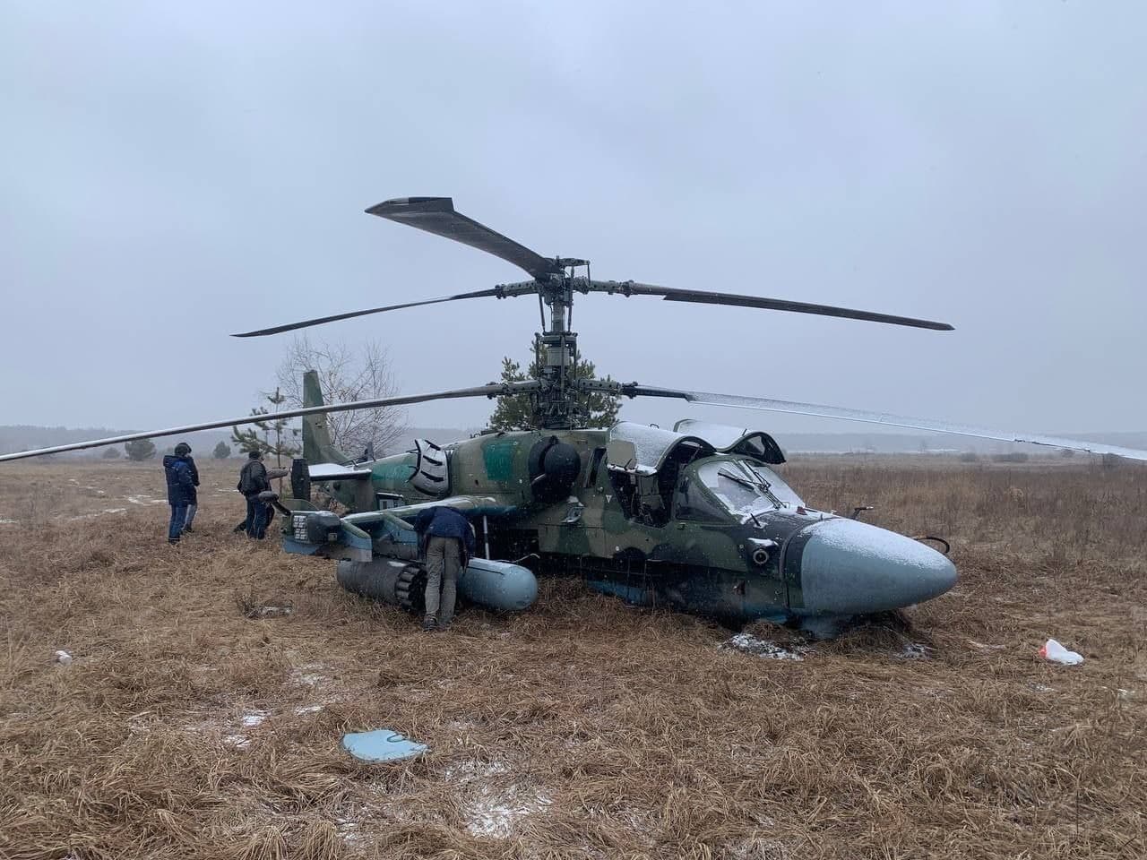 Біля Херсону знищено щонайменше 30 ворожих вертольотів