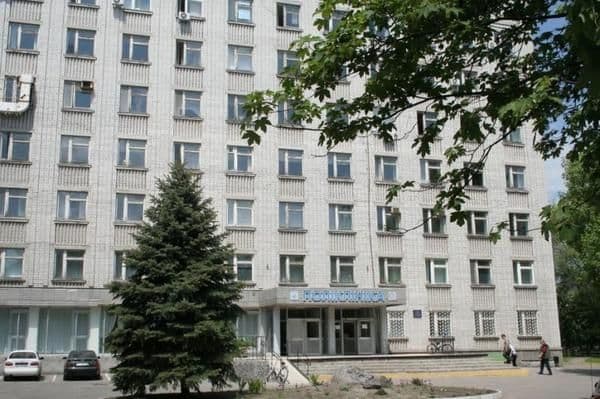 На Полтавщині за 17 мільйонів гривень придбали будівлю поліклініки, де житимуть переселенці