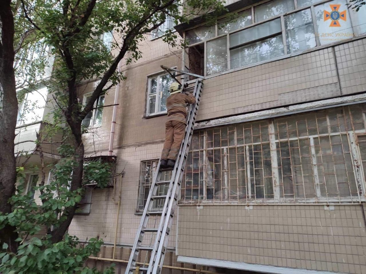На Полтавщині знайшли мертву жінку у зачиненій квартирі