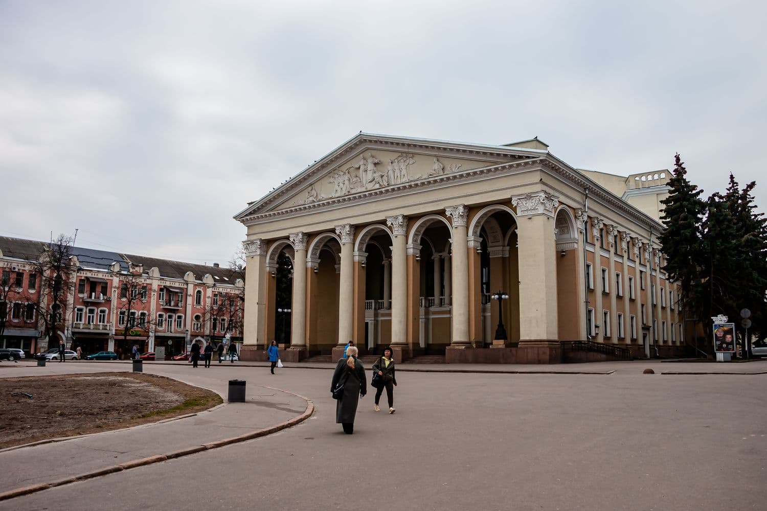 Стало відомо, коли запрацює театр імені Гоголя в Полтаві: графік вистав