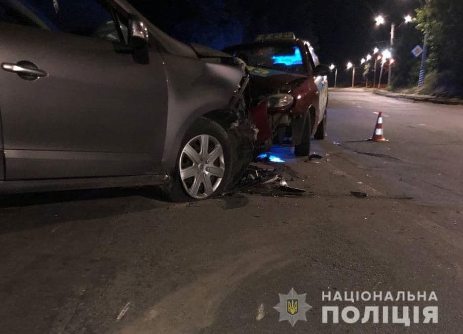 Таксі, неповнолітня, ДТП: що трапилося в Лубнах