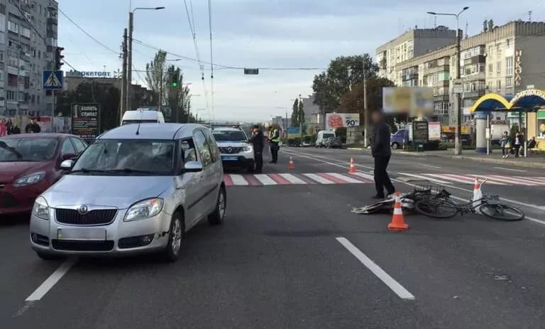 На Полтавщині у ДТП травмувався велосипедист: чоловіка госпіталізували