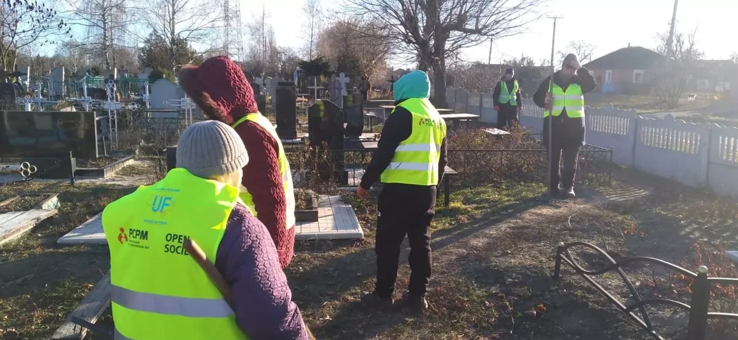 Польща платитиме за прибирання кладовищ у громаді на Полтавщині