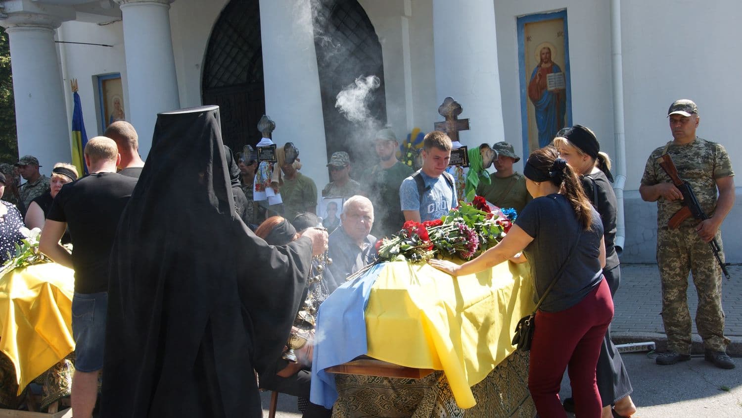 У Полтаві провели панахиду за вісьмома полеглими бійцями
