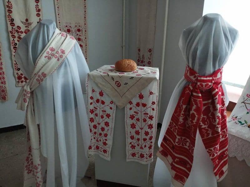 У Лубнах відкрилась виставка «Полтавські рушники ХІХ -початку ХХ століття»