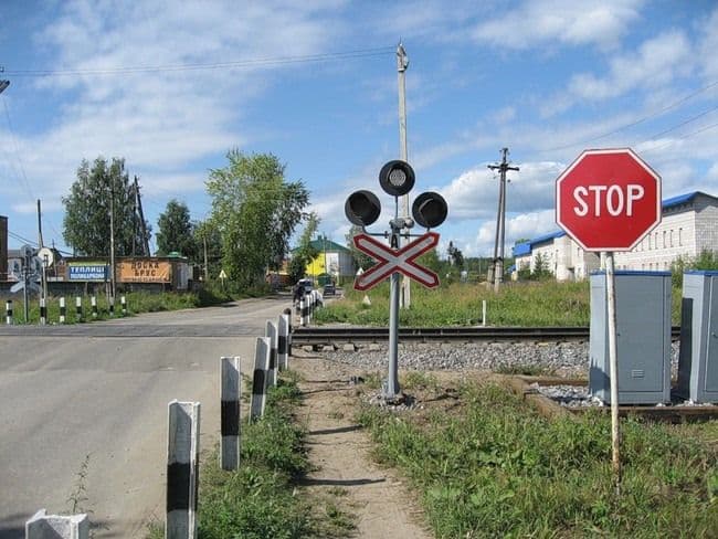 У Кременчуці на шість днів закривають два залізничні переїзди