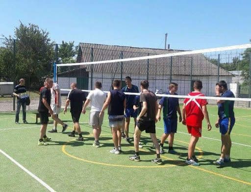 У Пирятині оновили волейбольний майданчик: на що витратили майже півмільйона