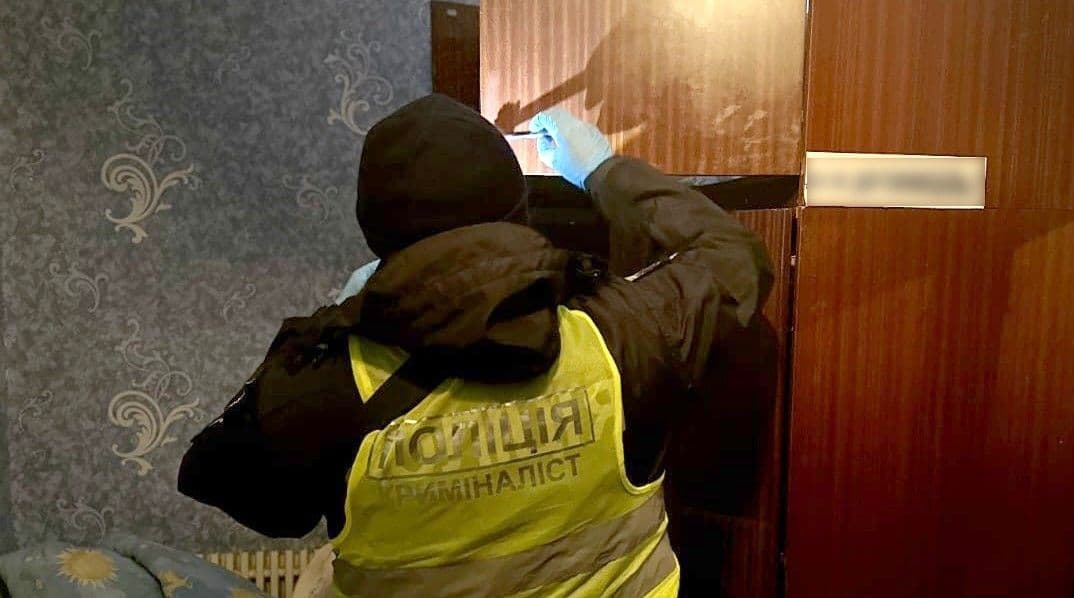 На Полтавщині затримали чоловіка, який з ножем напав на пенсіонерку