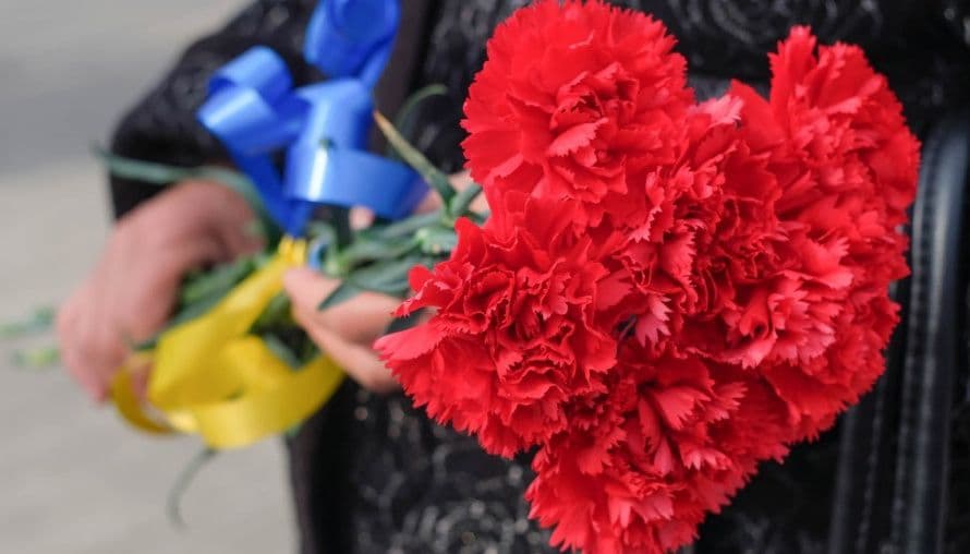 На Полтавщині попрощаються з воїном, який обороняв Донеччину