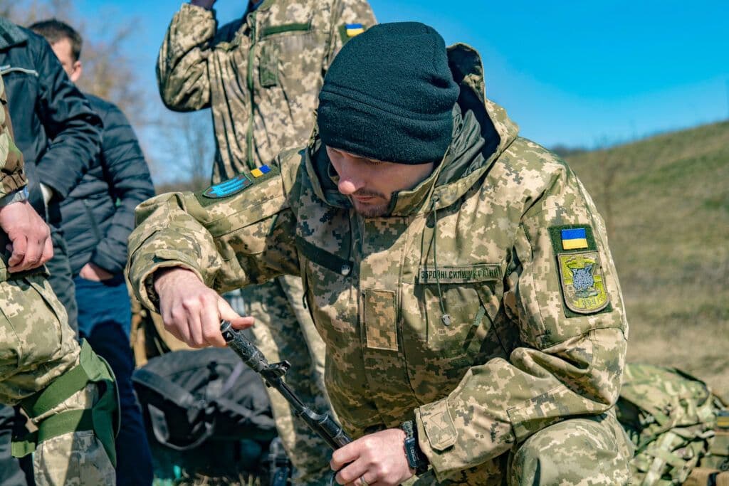 Як резервісти Полтавщини тренуються зі зброєю (ФОТО)