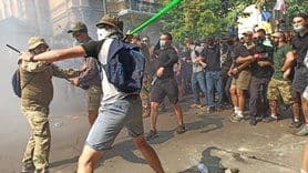 Вибухи і масове побоїще: на Банковій Нацкорпус пікетує офіс Президента
