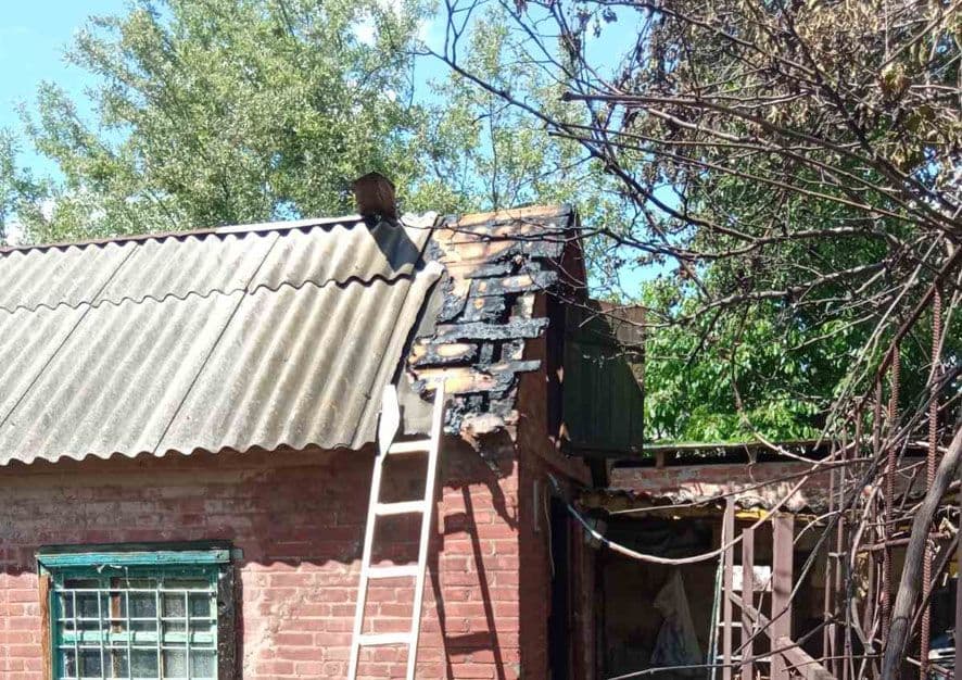 У Полтаві загорівся приватний будинок
