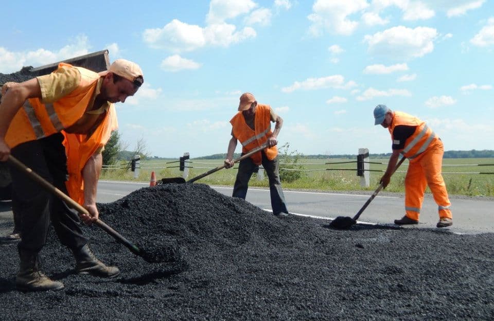 План з ремонту доріг на Полтавщині виконали на 70%