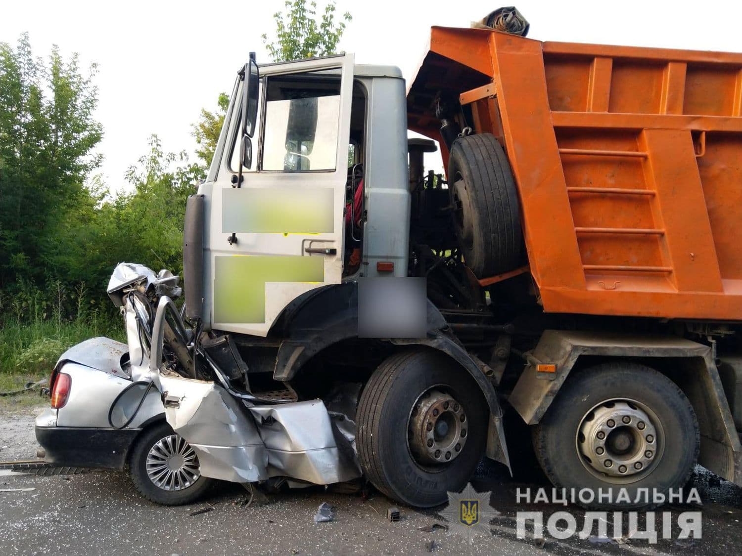 У Лубенському районі вантажівка МАЗ зіткнулася с легковим автомобілем