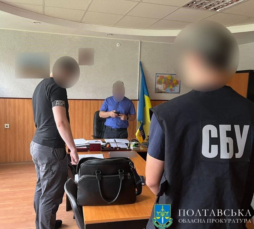 Посадовця зі служби безпеки транспорту Полтавщини взяли під домашній арешт