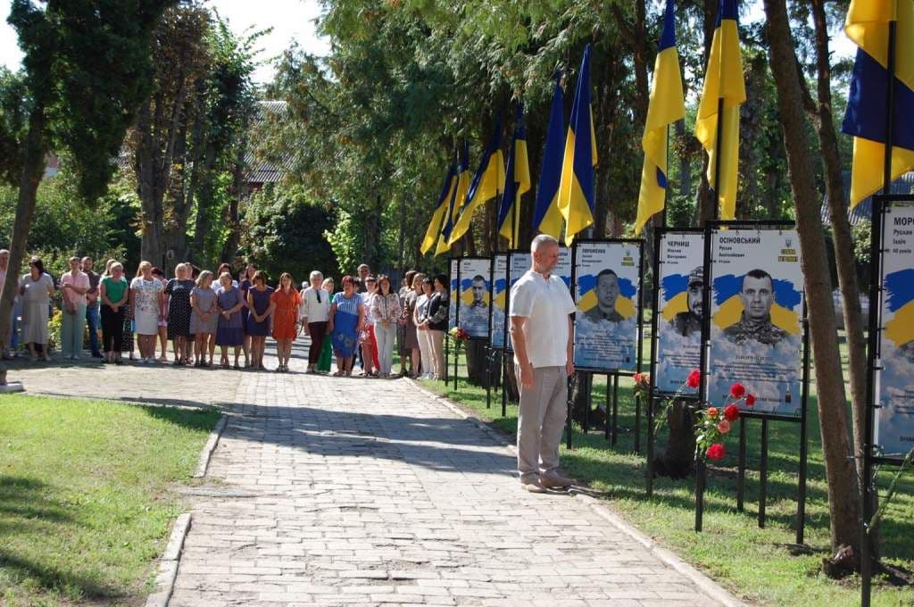 У Гребінці створили алею пам'яті на честь загиблих воїнів