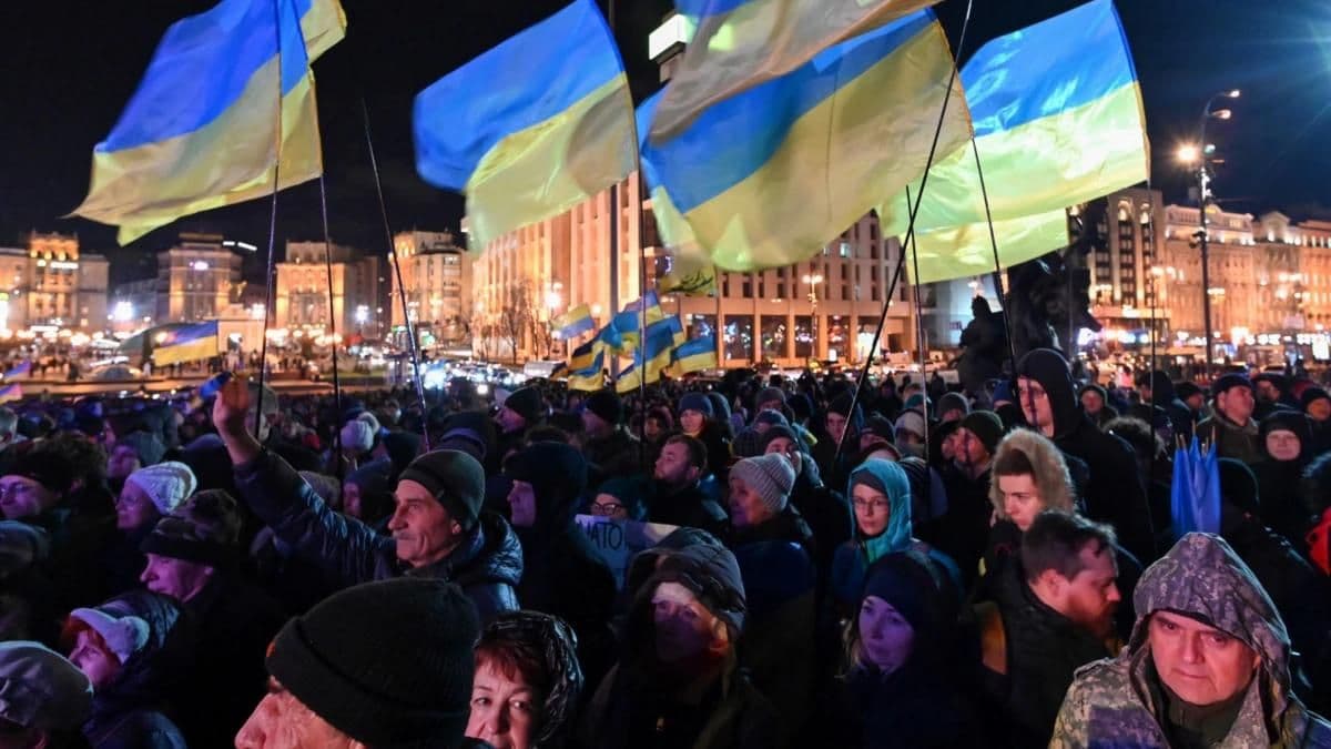 Вшанування Небесної Сотні в Полтаві та меми війни – головне за 20 лютого